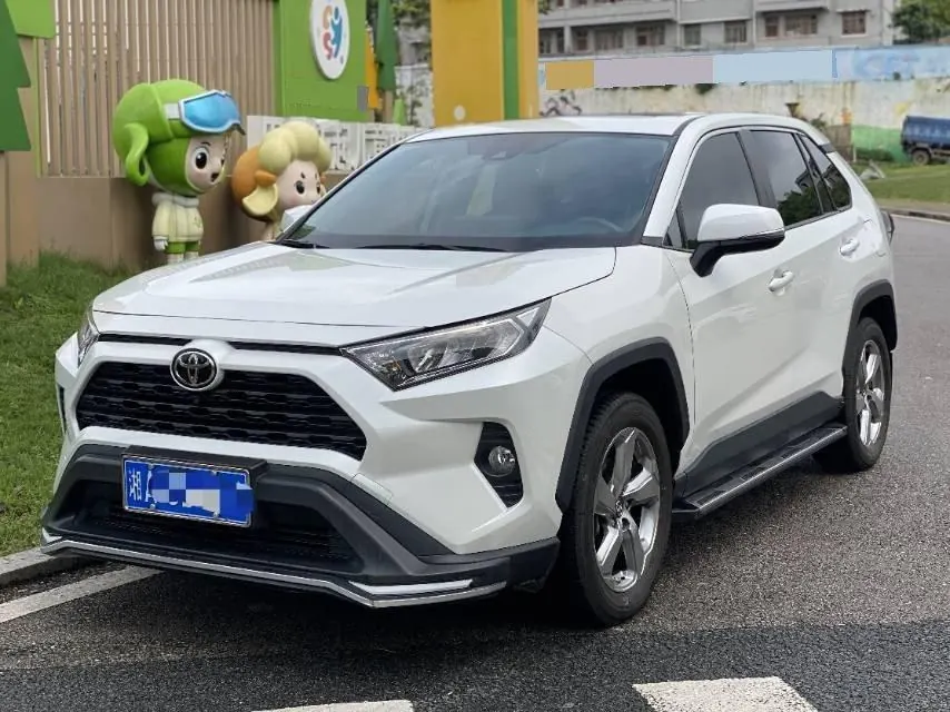 Open image lightbox: Toyota 2021 RAV4 Rongbo 2.0 Stepless Two-Drive Fashion PLUS Edition Automatic Gear