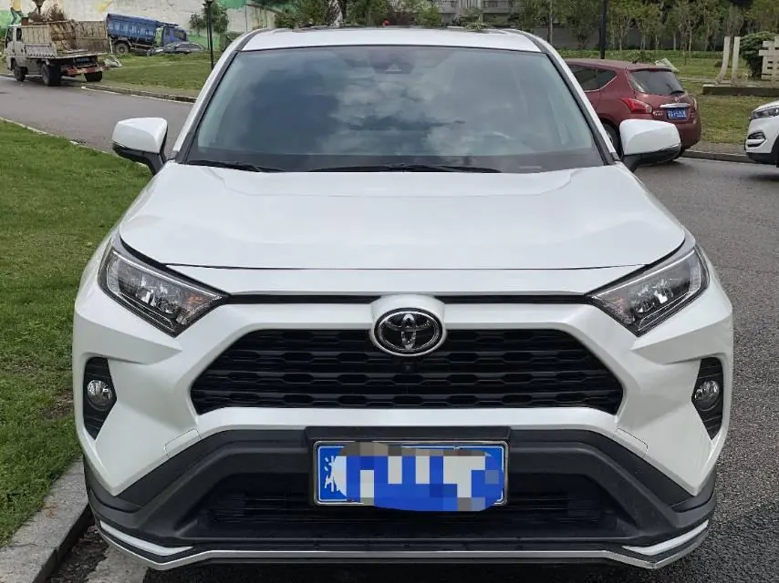 Toyota 2021 RAV4 Rongbo 2.0 Stepless Two-Drive Fashion PLUS Edition Automatic Gear 2