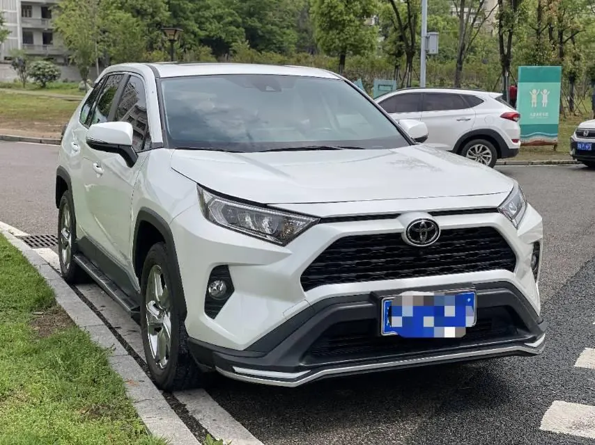 Toyota 2021 RAV4 Rongbo 2.0 Stepless Two-Drive Fashion PLUS Edition Automatic Gear 3