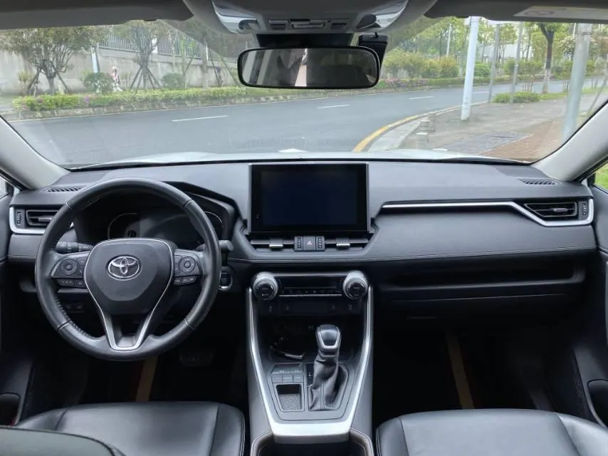 Toyota 2021 RAV4 Rongbo 2.0 Stepless Two-Drive Fashion PLUS Edition Automatic Gear 8