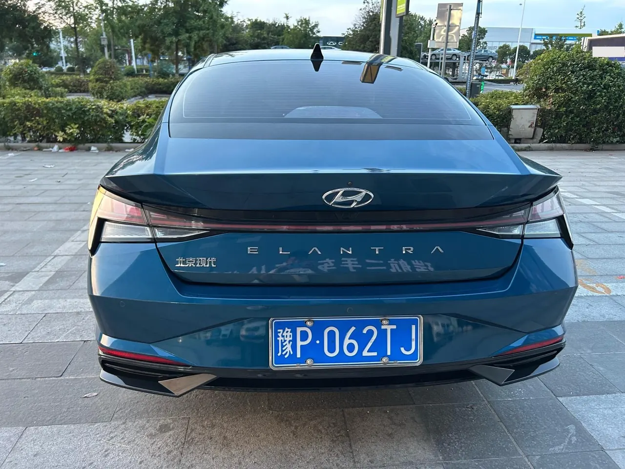 Hyundai 2022 Elantra -3-compartment 1.5 stepless LUX premium automatic gear 5