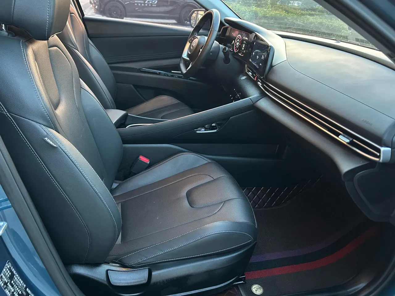 Hyundai 2022 Elantra -3-compartment 1.5 stepless LUX premium automatic gear 7