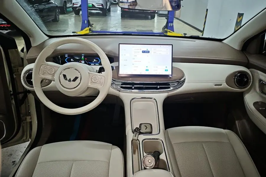 WuLing 2026 Plantronics Pro 403km Enjoy Automatic Gear 4