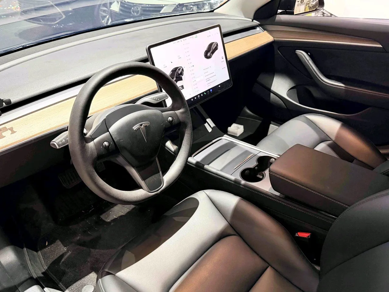 Tesla 2022 Model 3 rear-wheel drive version of automatic transmission 5