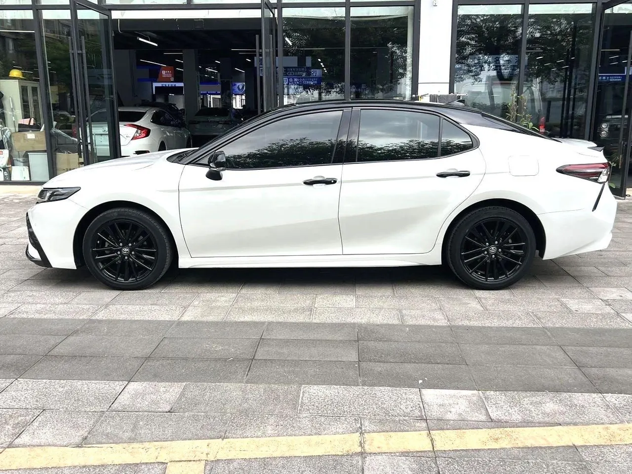 Toyota 2022 Camry 2.0S Stepless Knight Edition Automatic Gear 5