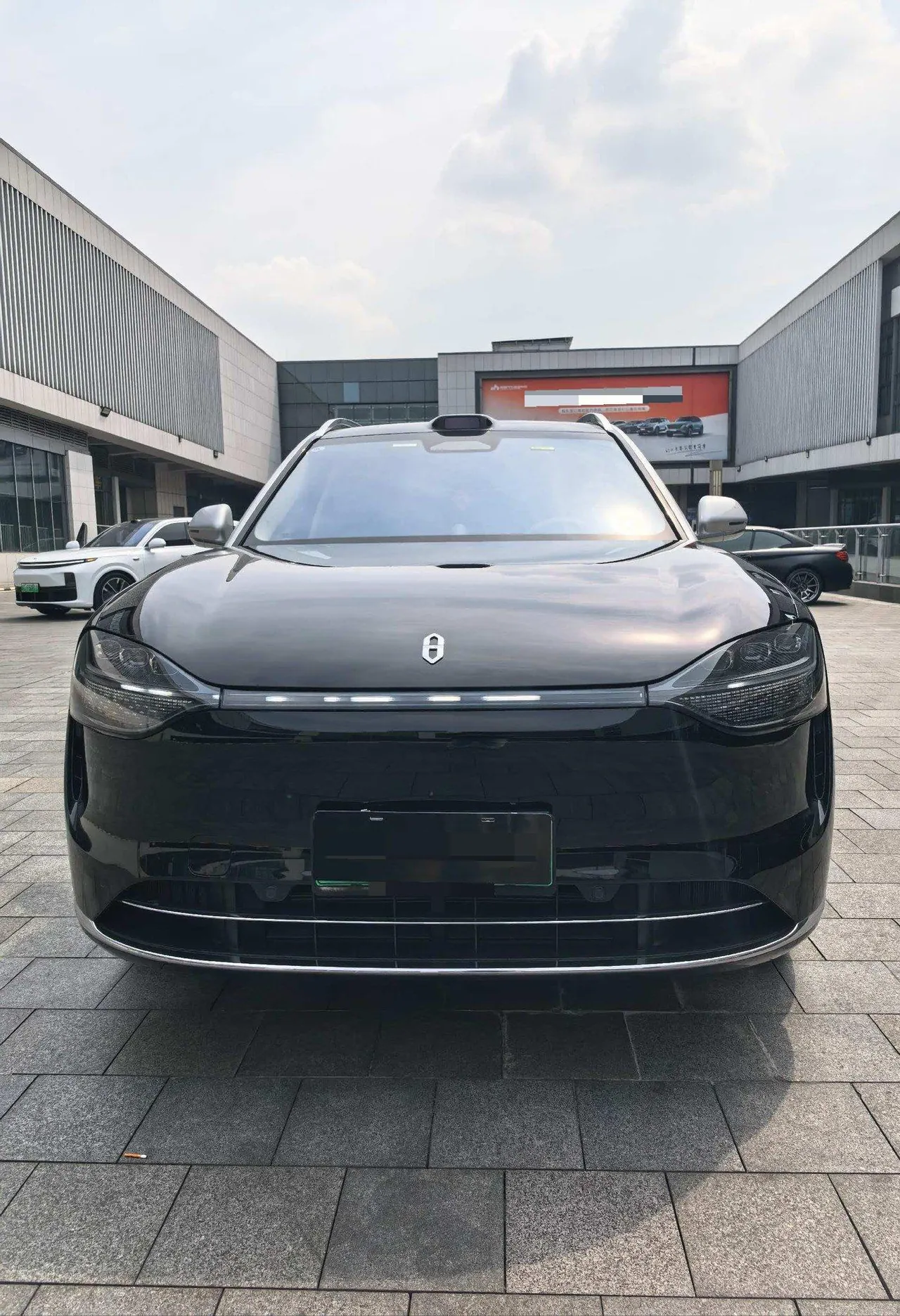 AITO 2025 AITO M9 extended range Ultra version 52kWh6 seat version automatic gear 2