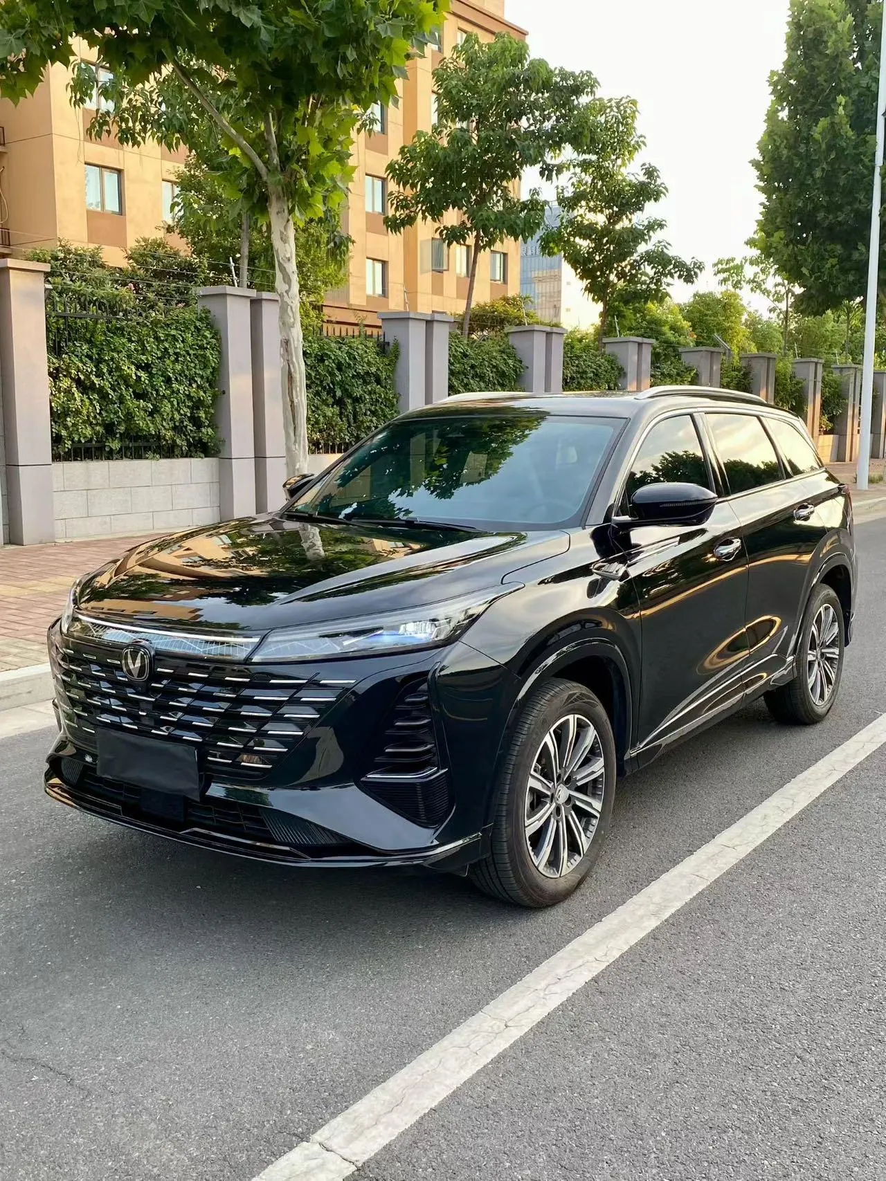 打开图片灯箱:ChangAn 2026 CS75 PLUS 1.5T Smart Champion Edition New Blue Whale Smart Navigation Automatic Gear