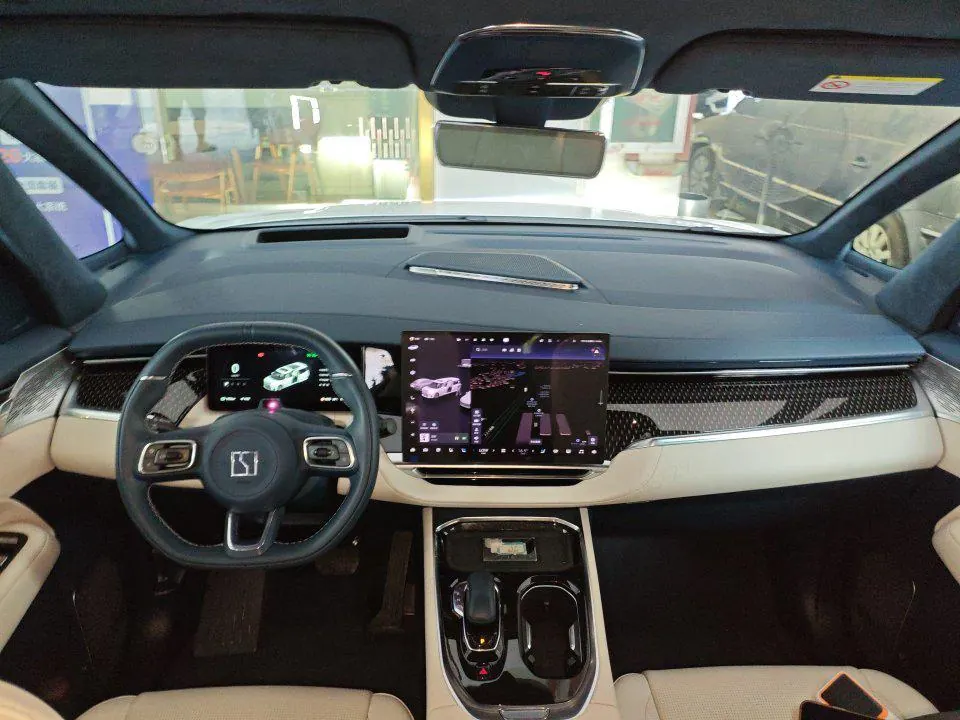 Zeekr 2024 Zeekr 009 seven-seat aisle version four-wheel drive 108kWh automatic gear 6