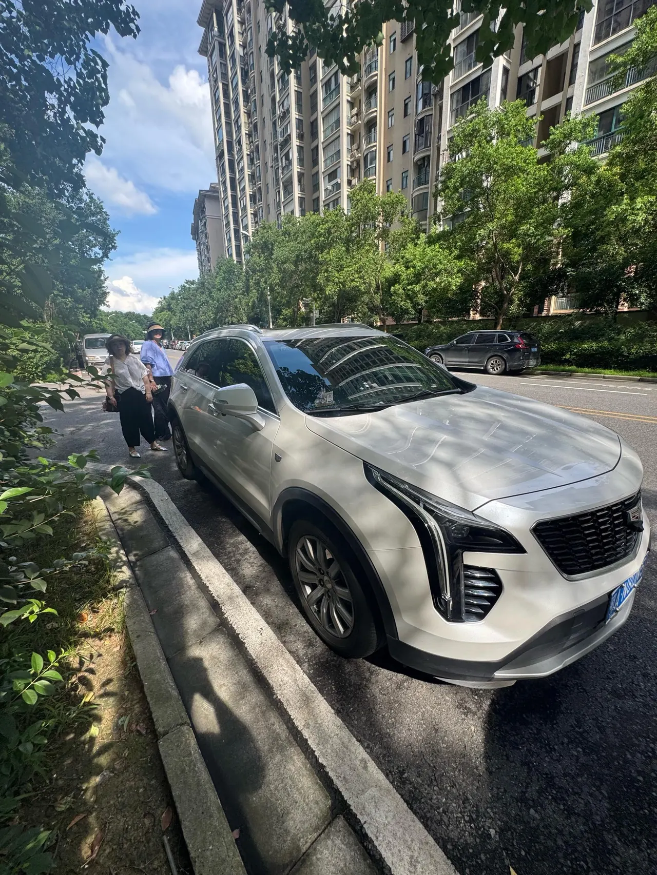 Cadillac 2020 XT4 2.0T 28T Two-Drive Leading Automatic Gear 8