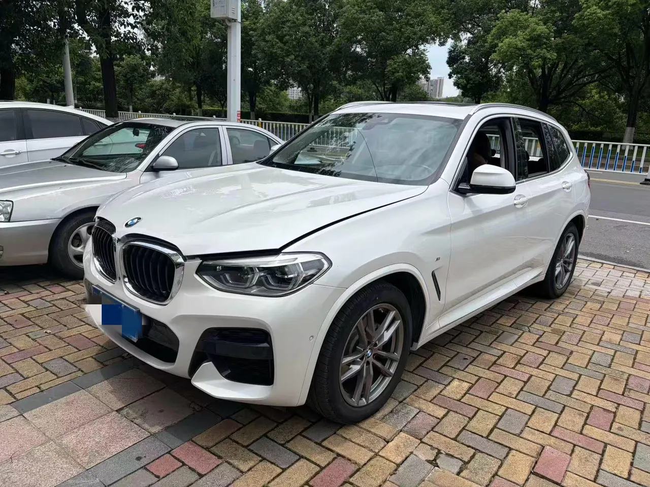 Открыть галерею: BMW 2020 X3 xDrive25i 2.0T M sports suit automatic gear