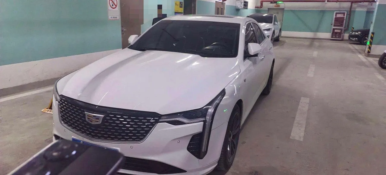 Open image lightbox: Cadillac 2022 CT4 2.0T 28T luxury automatic gear