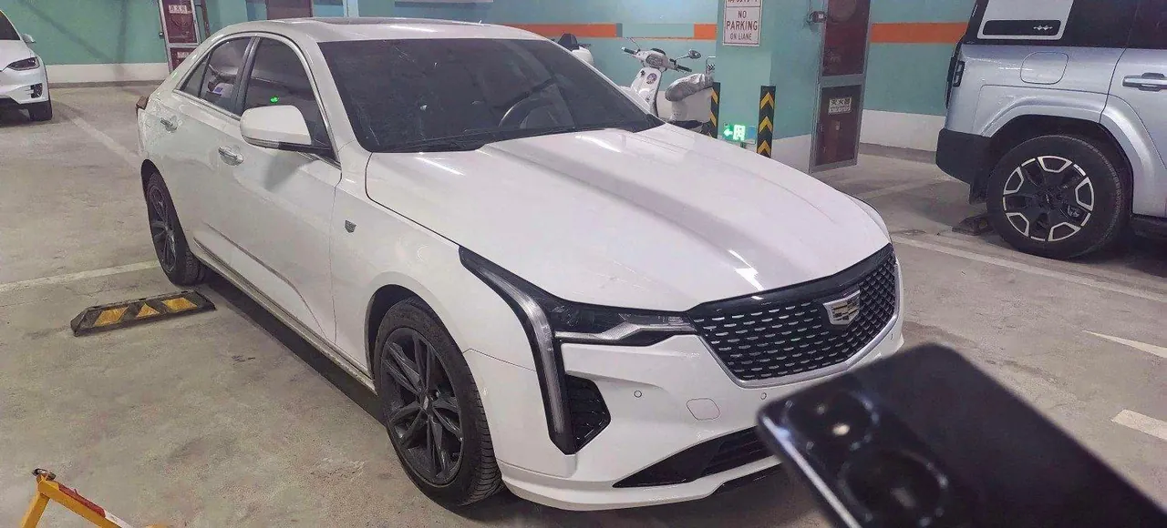 Cadillac 2022 CT4 2.0T 28T luxury automatic gear 2