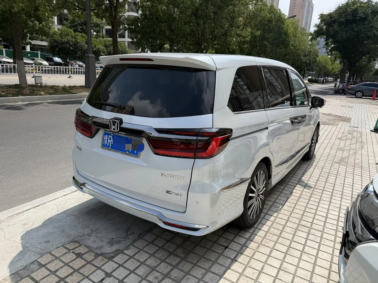 Honda 2024 Alishen e:HEV 2.0 Stepless Deluxe Automatic Gear 2