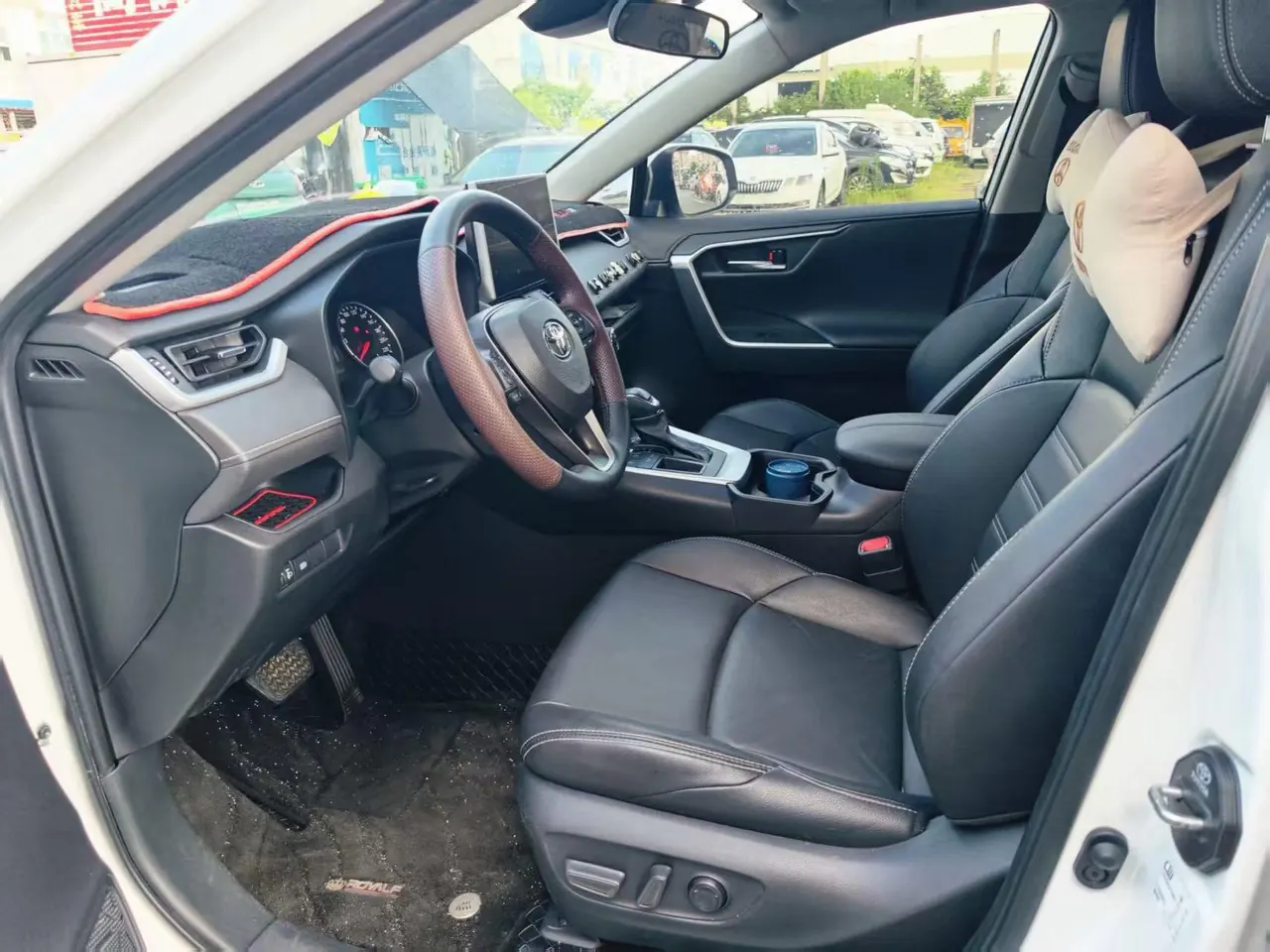 Toyota 2022 Willanda 2.0 Stepless Two-Drive Luxury PLUS Edition Automatic Gear 7