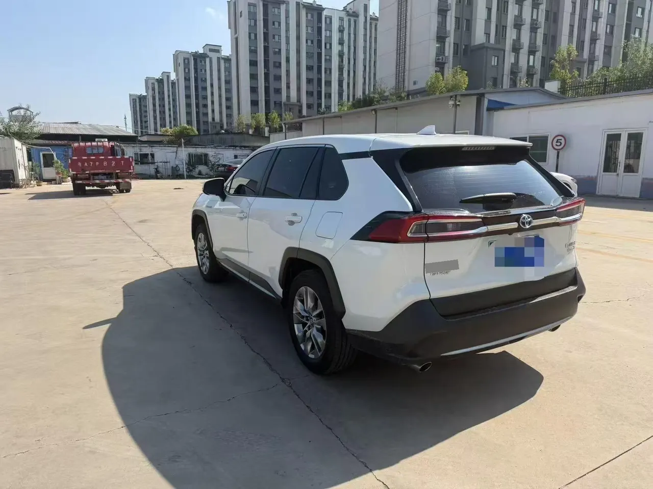 Toyota 2022 Weilanda Dual Engine 2.5 Stepless Four-wheel Drive Luxury PLUS Edition Automatic Gear 5