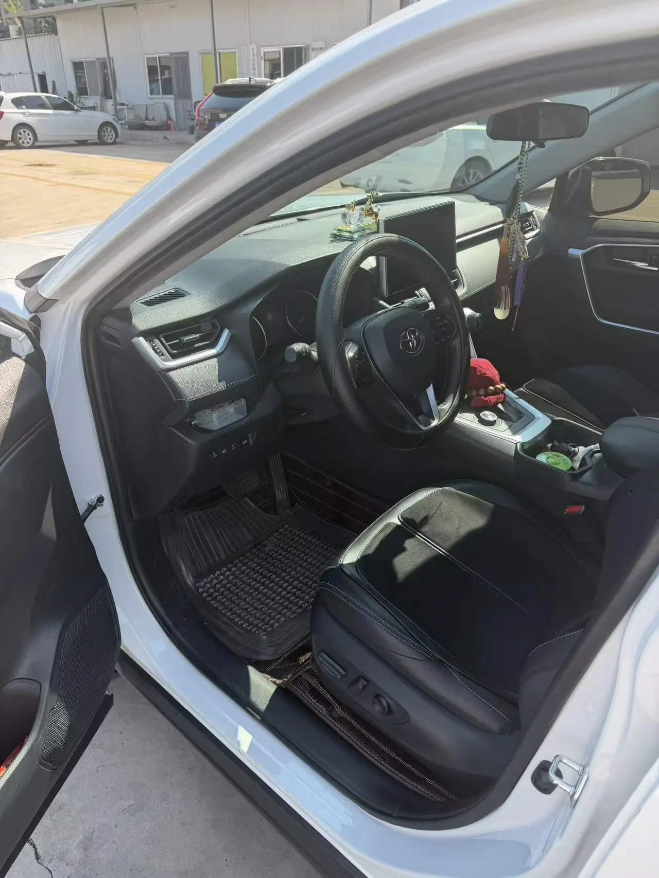 Toyota 2022 Weilanda Dual Engine 2.5 Stepless Four-wheel Drive Luxury PLUS Edition Automatic Gear 6