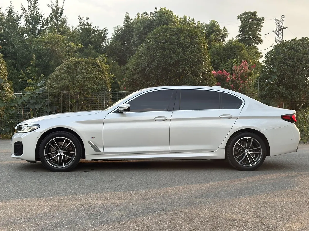 BMW 5 Series 2022 525Li 2.0T M Sports Suit (Change 2) Automatic Gear 4