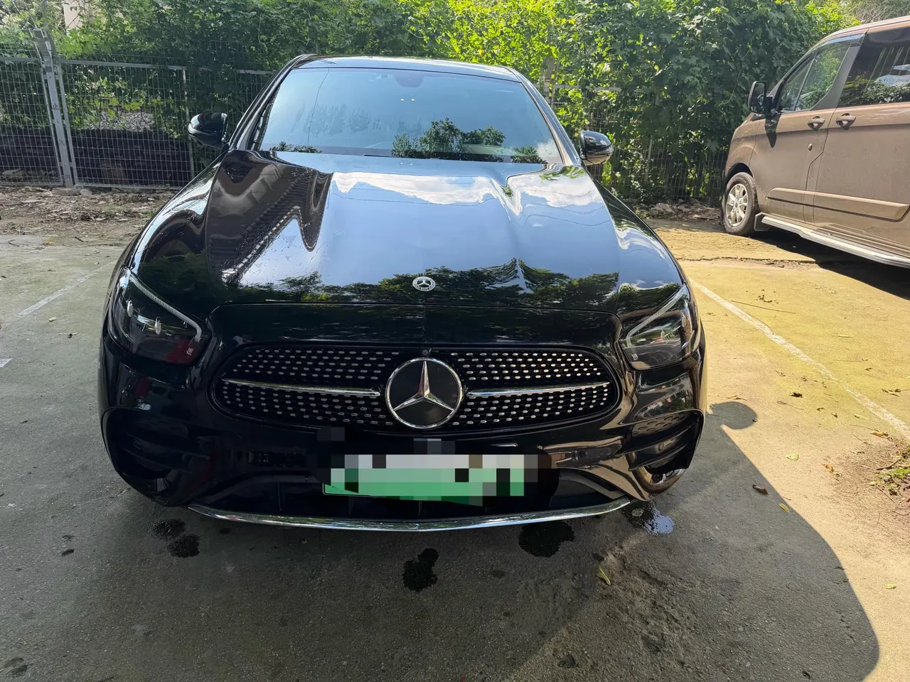 Mercedes Benz E-Class New Energy 2022 E 350 e L 2.0T Sports Automatic 3