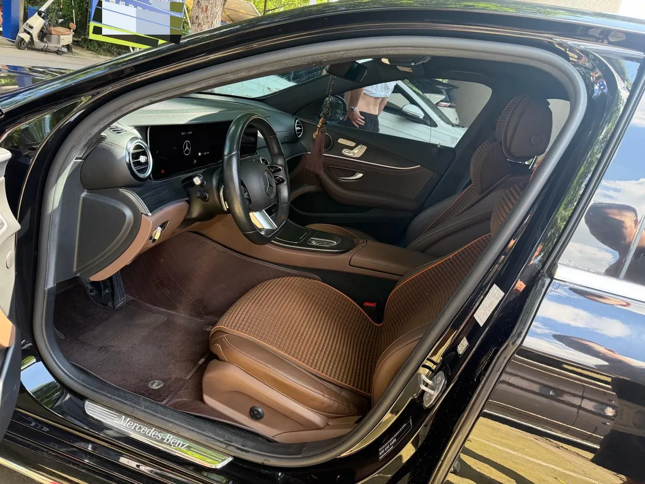 Mercedes Benz E-Class New Energy 2022 E 350 e L 2.0T Sports Automatic 5