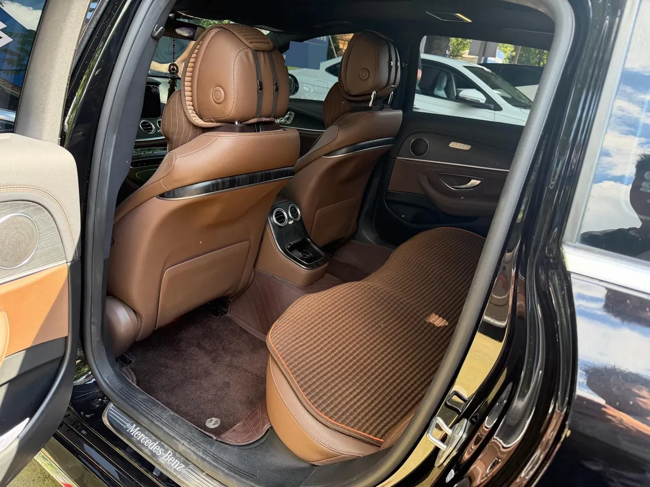 Mercedes Benz E-Class New Energy 2022 E 350 e L 2.0T Sports Automatic 6