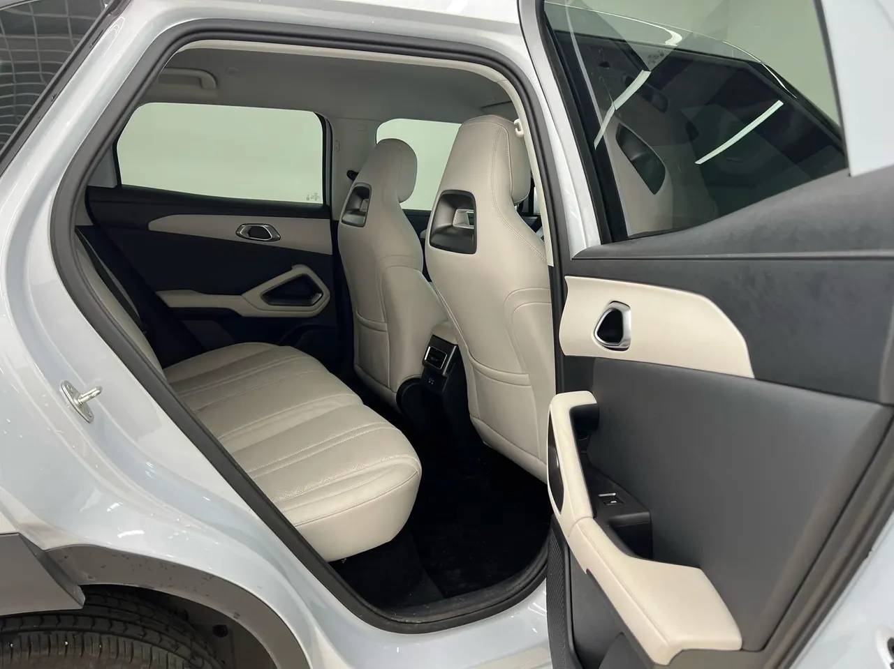 BYD 2025 Yuan UP Smart Driving 401KM Vital Automatic Gear 10