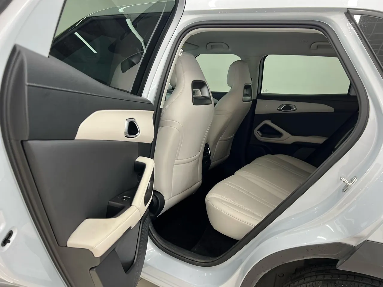 BYD 2025 Yuan UP Smart Driving 401KM Vital Automatic Gear 9