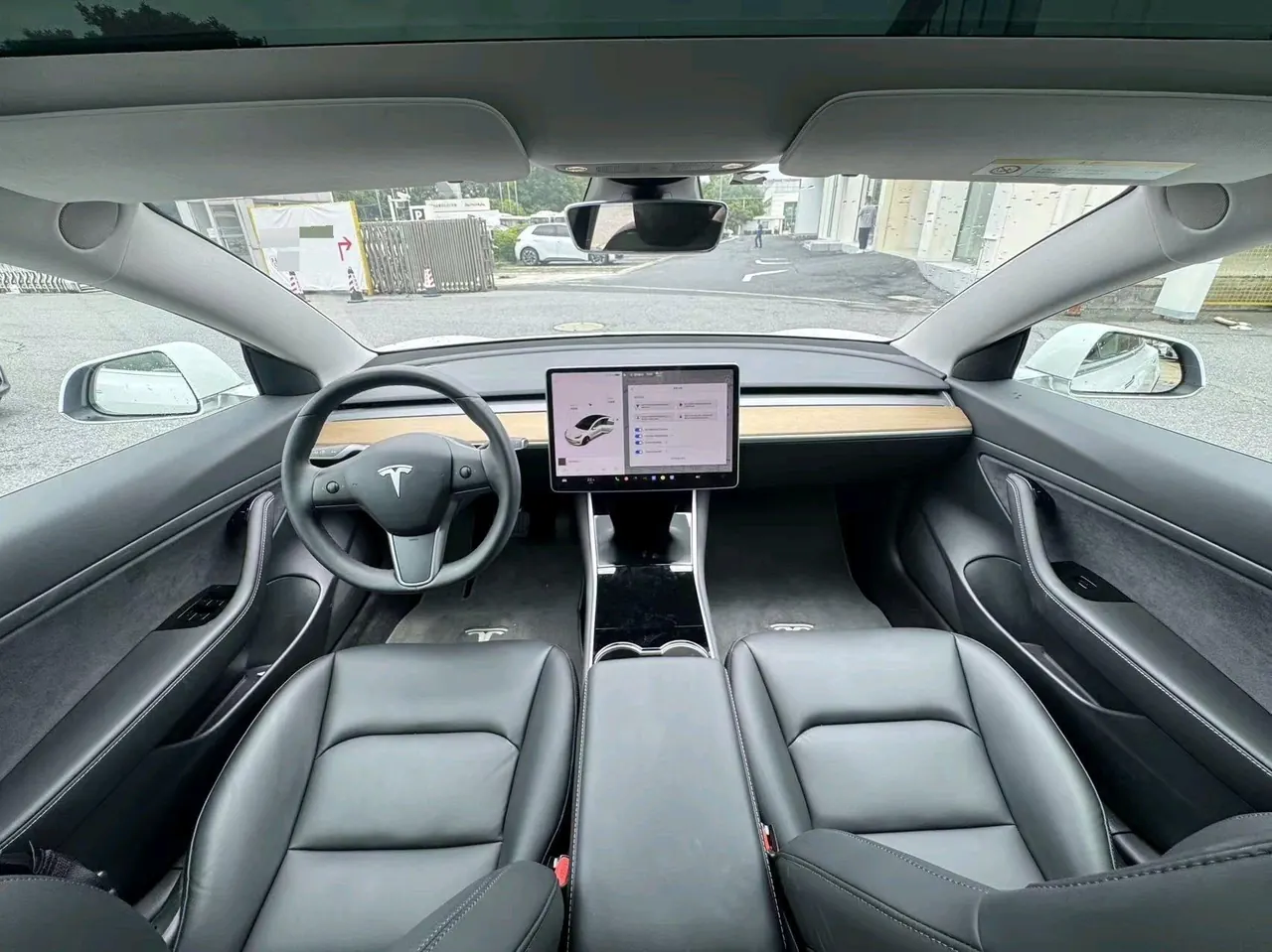 Tesla 2020 Model 3 Standard Endurance Rear Drive Upgraded Automatic Gear 3