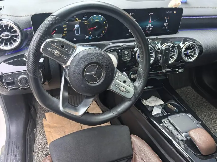 Mercedes Benz Class A 2020 A 200 L 1.3T Fashion (Modified) Automatic Gear 3