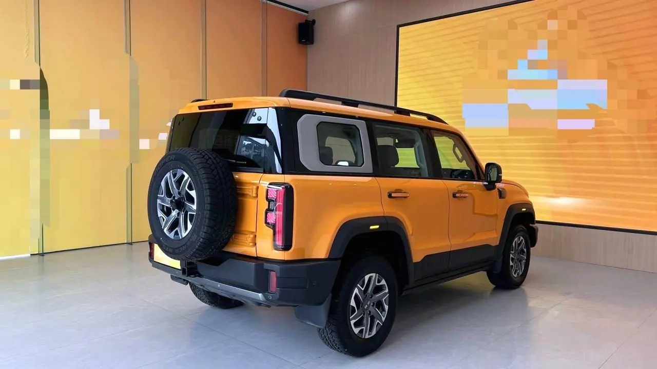 Beijing 2024 BJ40 2.0T City Hunter Edition Extreme Automatic Gear 2
