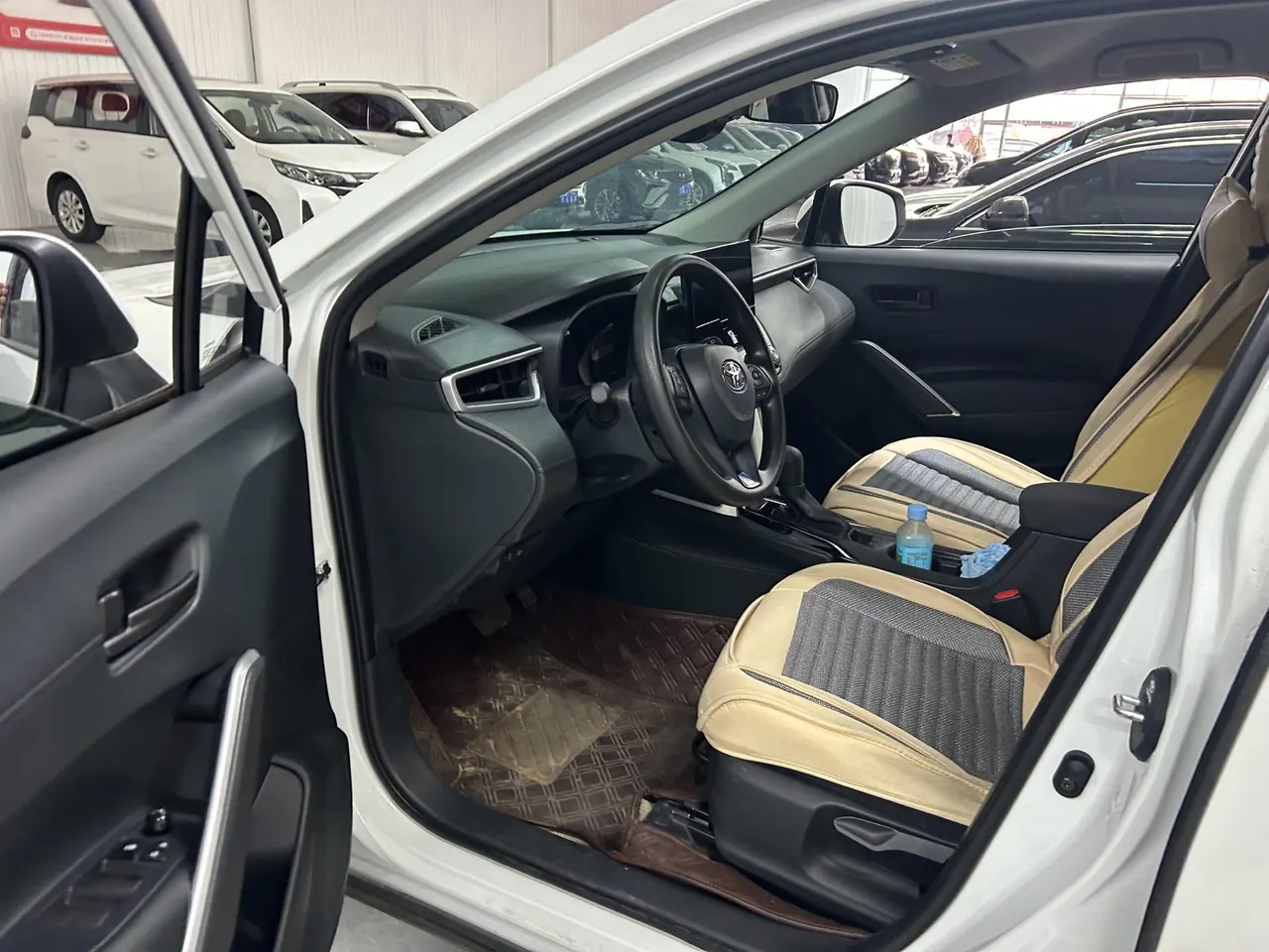 Toyota 2024 Corolla Cross 2.0 CVT Pioneer Edition, Automatic Transmission 2