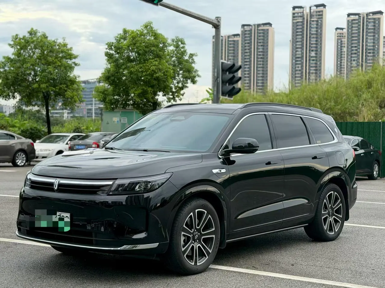 Открыть галерею: AITO 2024 AITO M7 Smart Drive Rear Drive Pro Edition 6-seat Automatic Gear