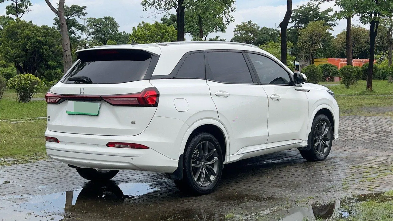 LanDian 2024 LanDian E5 1.5 Stepless Glory Edition 100KM Enjoy 7-seat Automatic Gear 3
