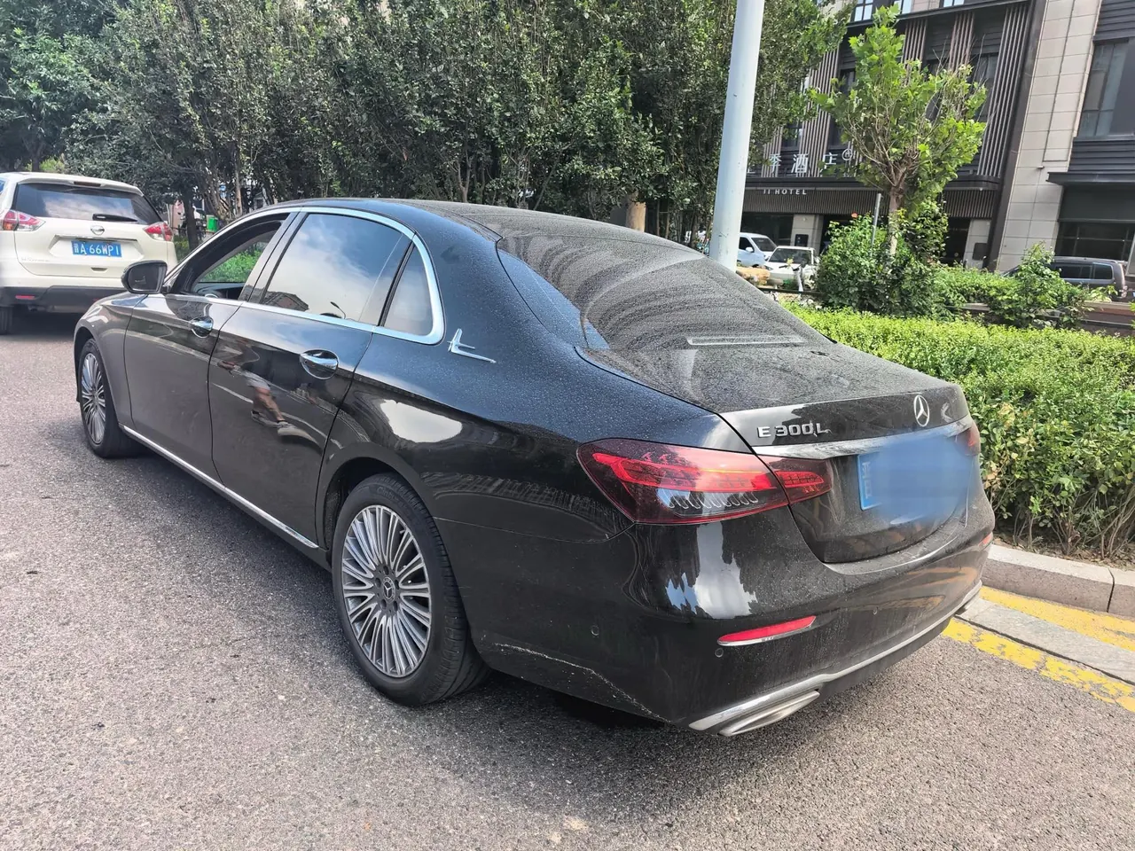 Mercedes Benz E Class 2023 E 300 L 2.0T Sports Luxury Automatic Gear 8