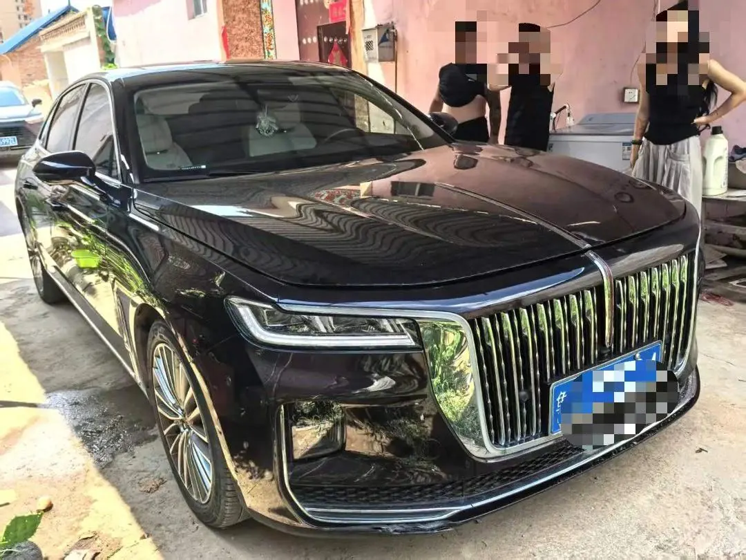 HongQi 2020 H9 48V 2.0T Zhilian Qi Chang Edition Automatic Gear 3