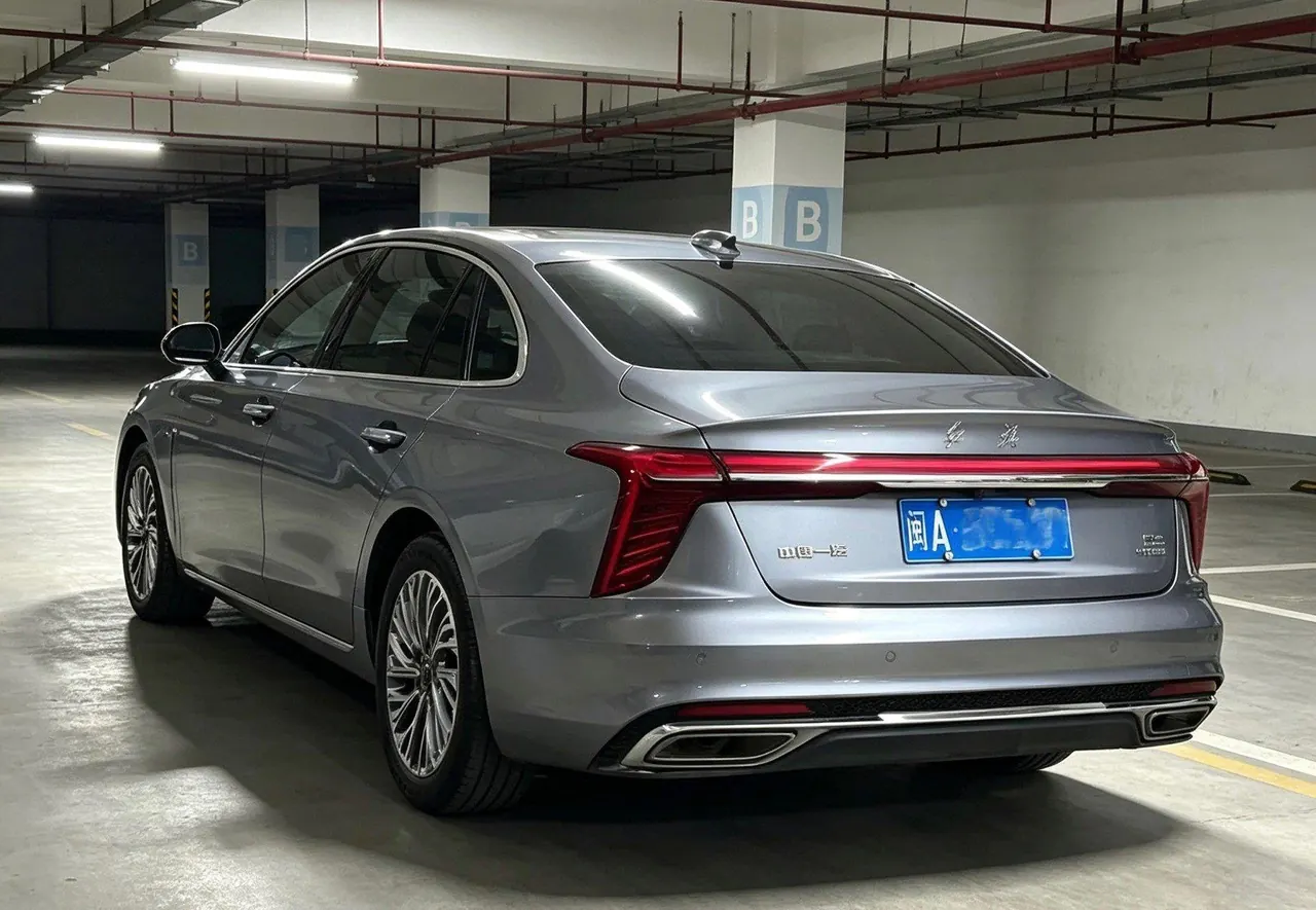HongQi 2023 H5 2.0T Zhilian Qi Chang Edition Automatic Gear 3