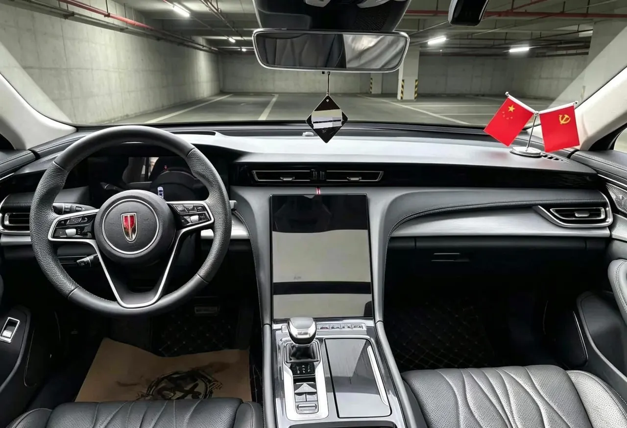 HongQi 2023 H5 2.0T Zhilian Qi Chang Edition Automatic Gear 9