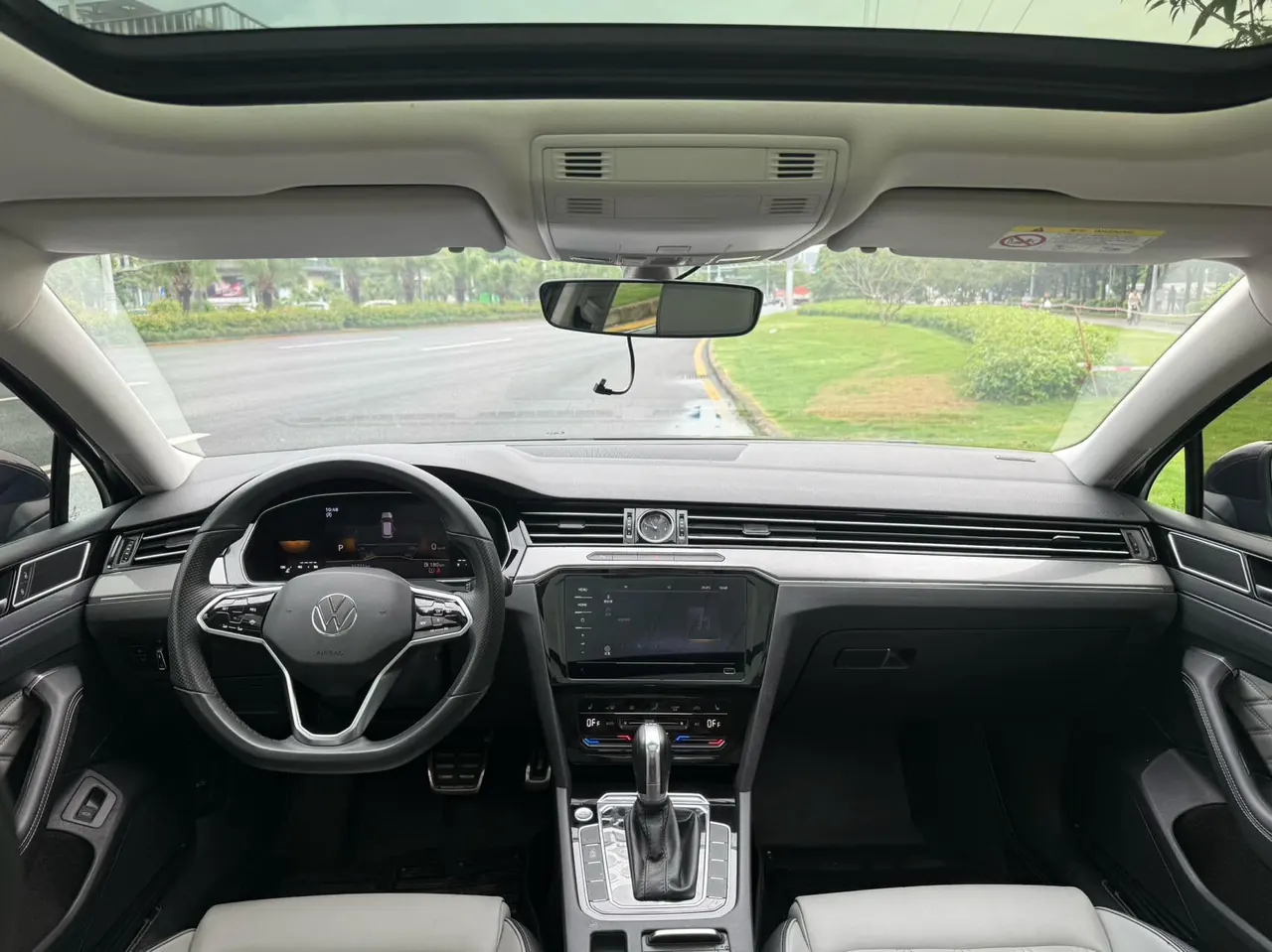 Volkswagen 2023 Magotan 2.0TSI 330TSI 2 million Commemorative Edition Leading Automatic Gear 11