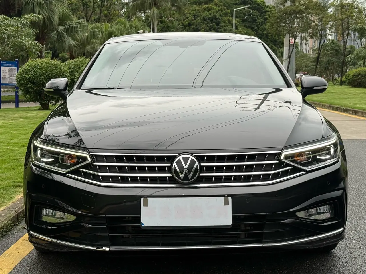 Volkswagen 2023 Magotan 2.0TSI 330TSI 2 million Commemorative Edition Leading Automatic Gear 5