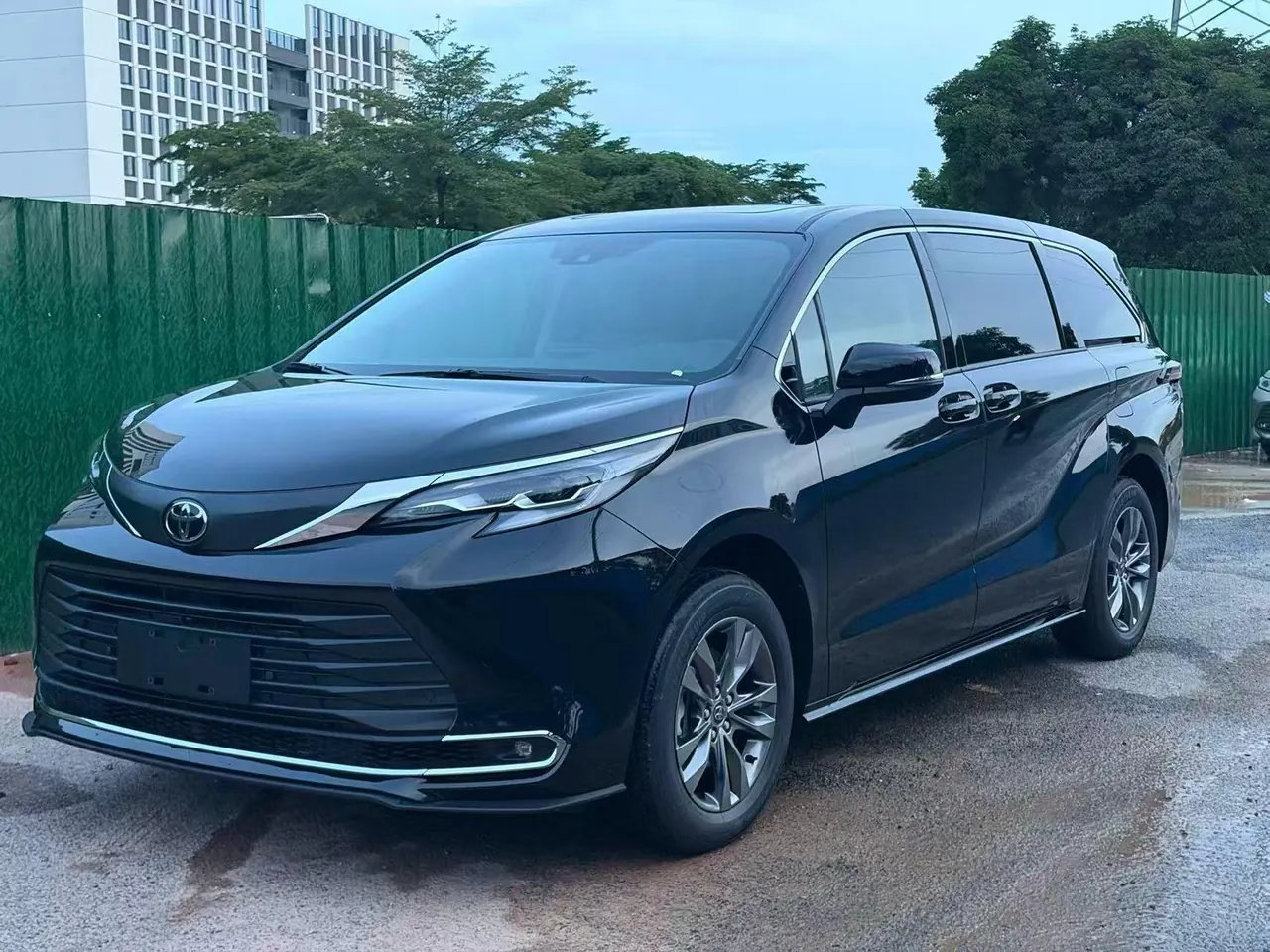 Open image lightbox: Toyota 2026 Sana 2.5 Stepless Two-Drive Comfort Edition Automatic Transmission