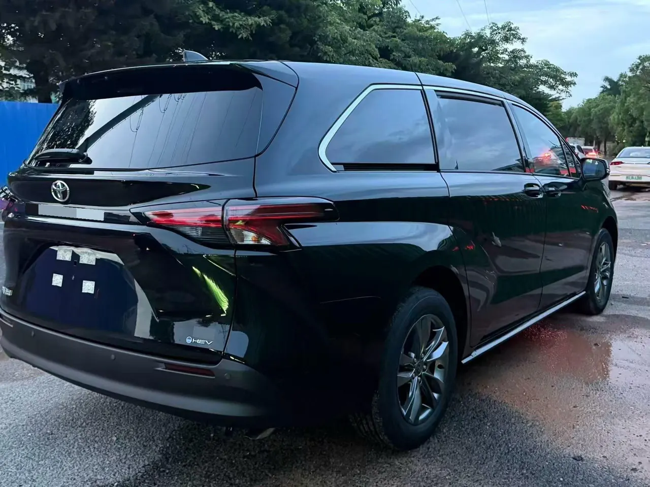 Toyota 2026 Sana 2.5 Stepless Two-Drive Comfort Edition Automatic Transmission 3