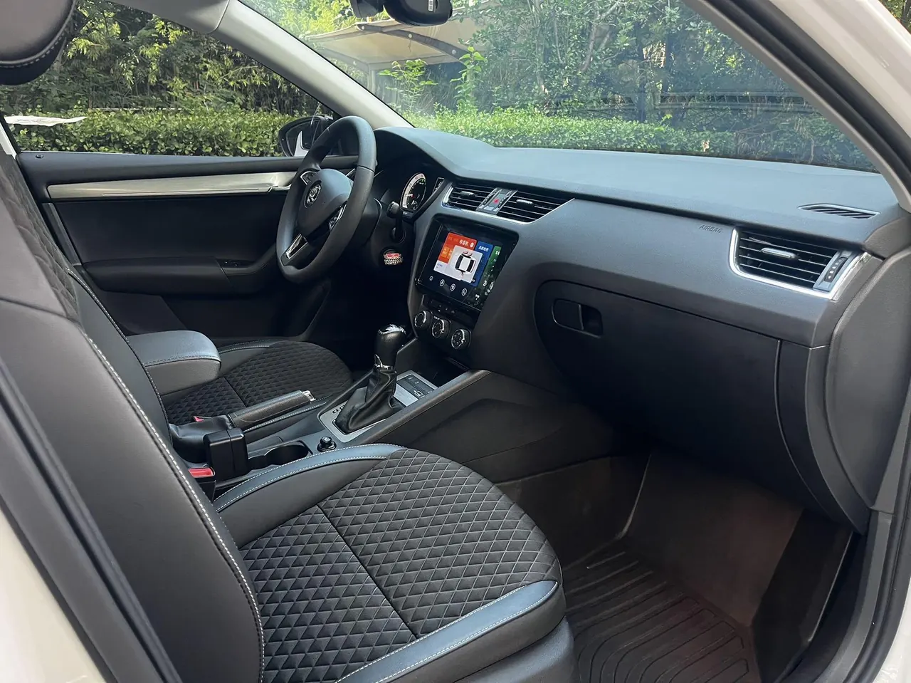 Skoda 2020 Ming Rui 1.4TSI TSI280 Zhixing Deluxe Automatic Gear 6