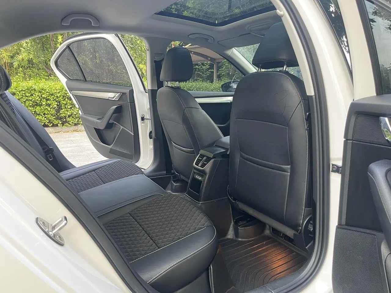 Skoda 2020 Ming Rui 1.4TSI TSI280 Zhixing Deluxe Automatic Gear 8
