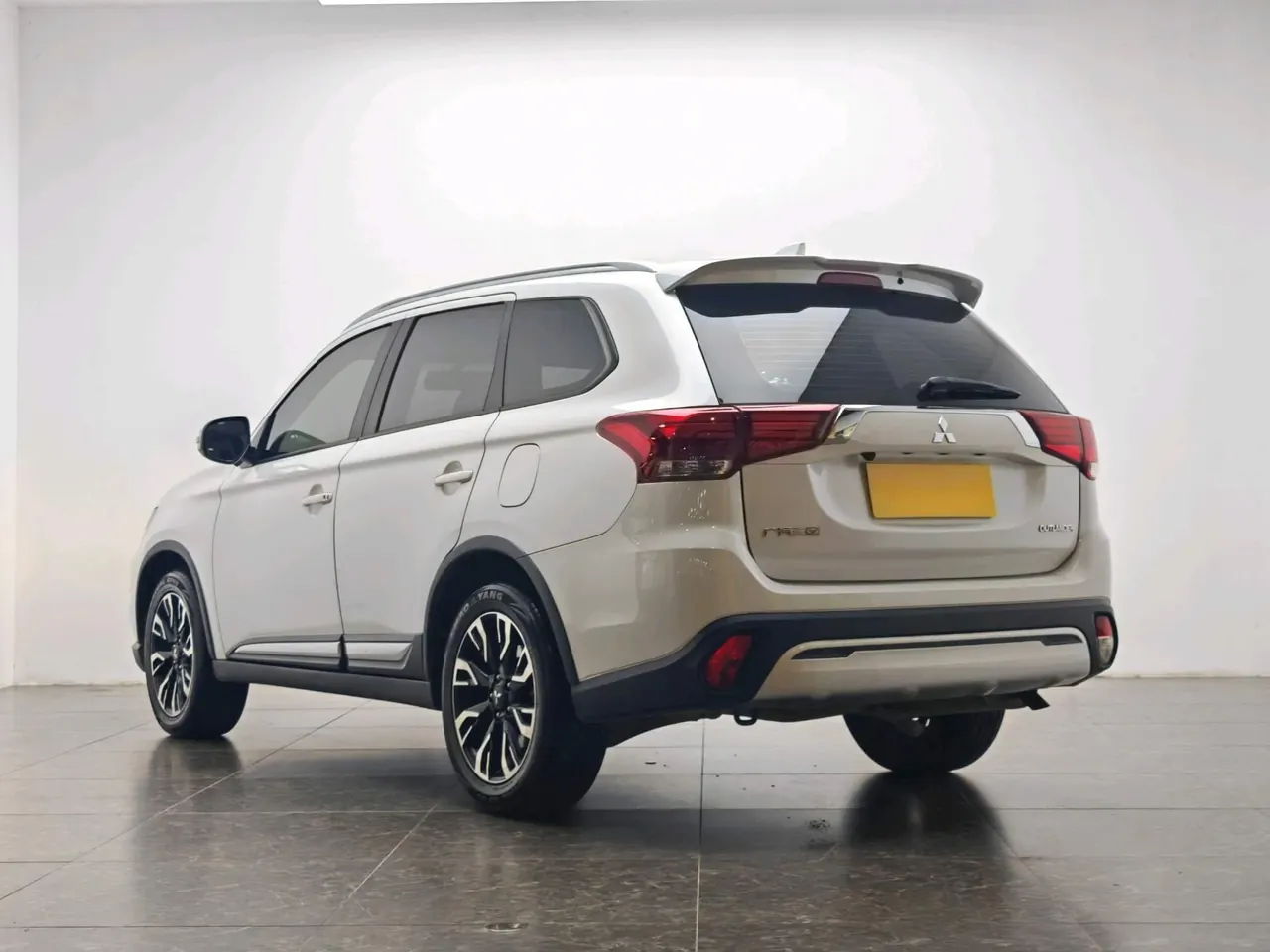 Mitsubishi 2020 Outlander 2.0 Stepless Two-Drive Enjoy Edition 5-seat Automatic Gear 4