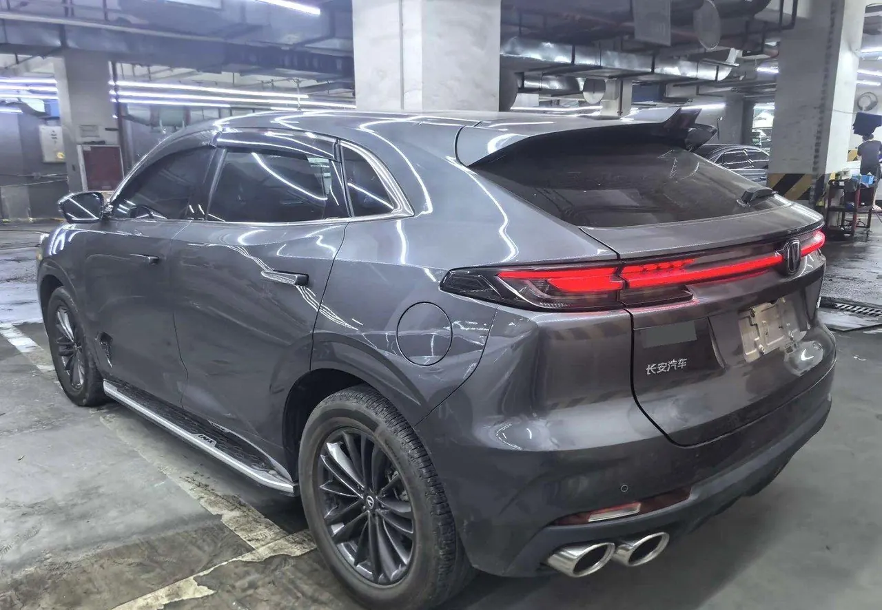 ChangAn 2023 UNI-K 2.0T Two-Drive Yuesang Automatic Gear 4