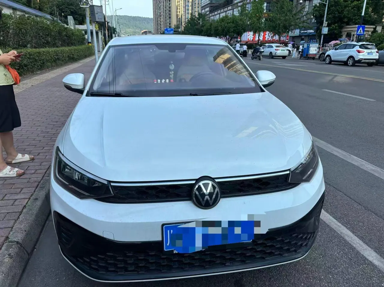 Volkswagen 2025 Lavida New Trend 1.5 Outstanding New Edition Automatic Transmission 4
