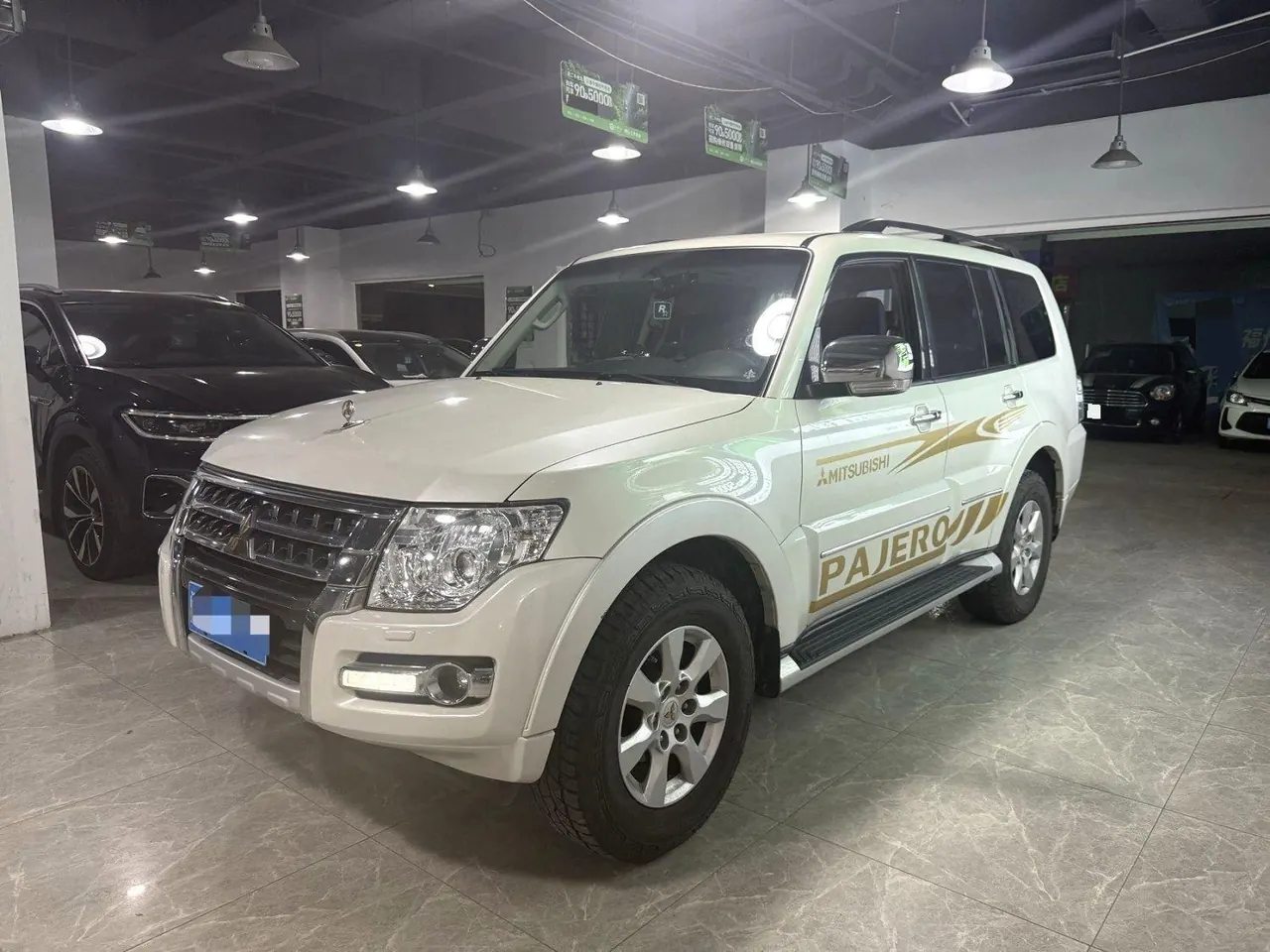 Открыть галерею: Mitsubishi Pajero (Imported) 2020 Pajero 3.0 Premium Off-Road Automatic Gear