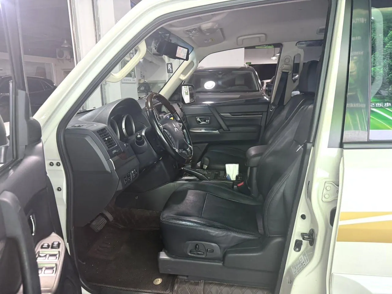 Mitsubishi Pajero (Imported) 2020 Pajero 3.0 Premium Off-Road Automatic Gear 8