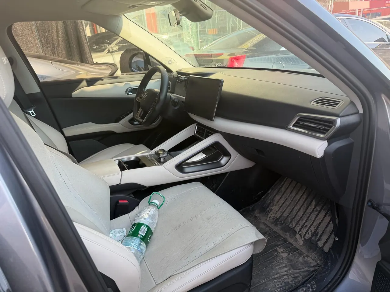 BYD 2024 Yuan UP 401KM Leading Automatic Gear 3