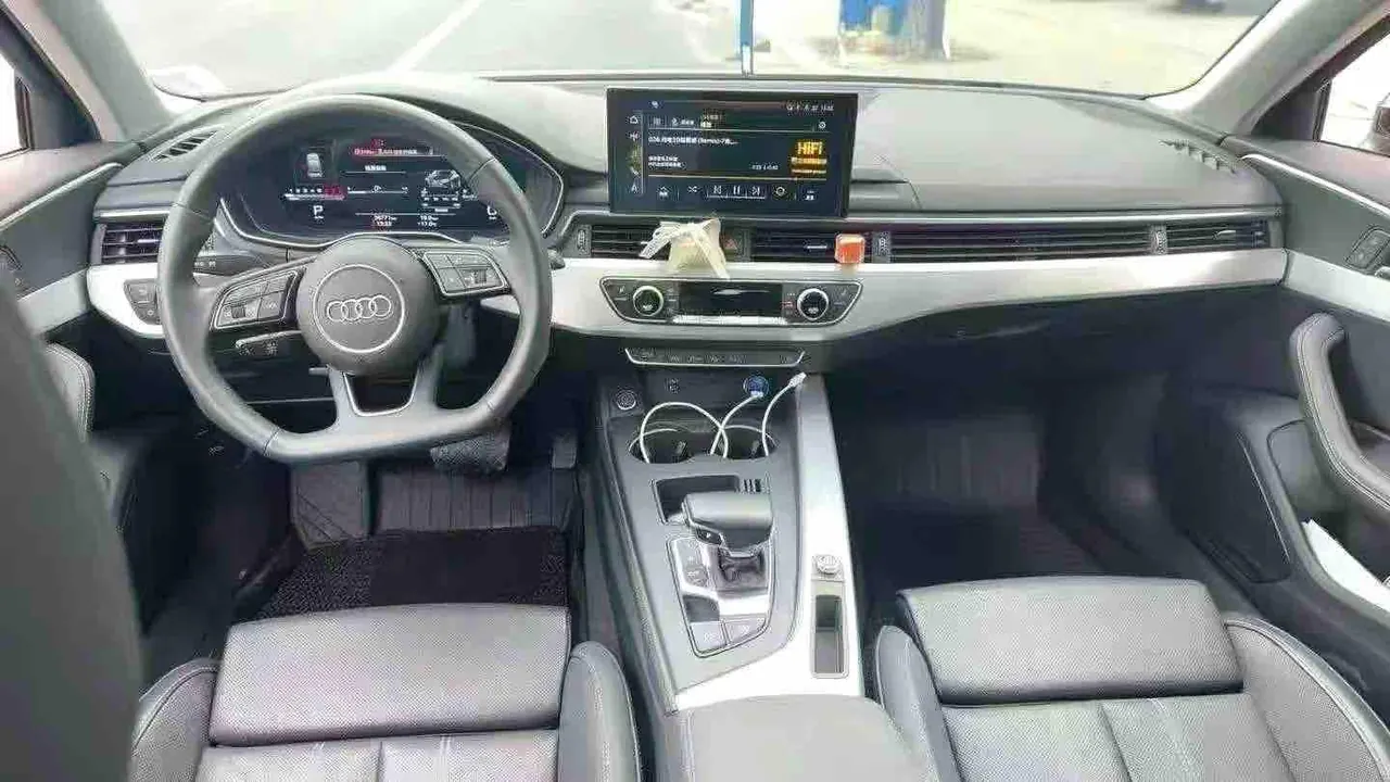 Audi 2020 A4L 2.0TFSI 40TFSI Fashion Dynamic Automatic 5