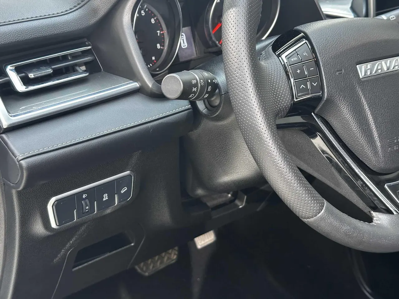 Haval 2021 M6 PLUS 1.5T Luxury Smart Joint Automatic Gear 11